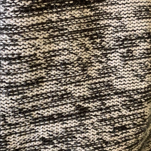 Aritzia Wilfred knit top - Picture 4 of 5